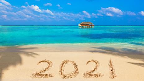 2021 година е тук! Как български звезди я посрещнаха?