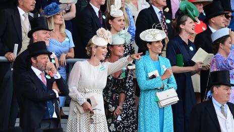 Зара Тиндъл – с първа официална поява след раждането