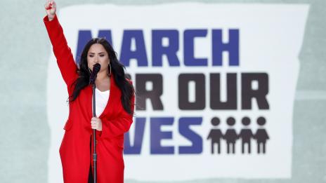 Деми Ловато с нова татуировка, свързана е с дрогата