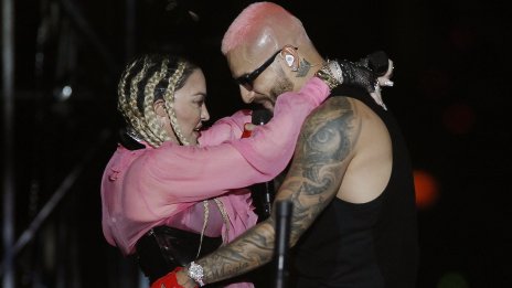 Мадона с поредна провокация в снимки