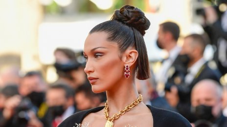 Бела Хадид разказа за алкохолната си зависимост