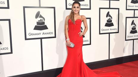 Камила Кабело и Ариана Гранде ще пеят на наградите „Грами“