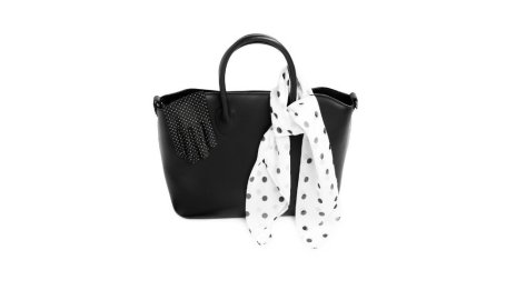 Дамска чанта и шалче - най-елегантната тенденция за новия сезон