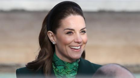 Есенни тенденции: Червеният блейзър на Кейт Мидълтън