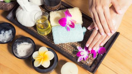 По-здрави нокти – с няколко полезни масла