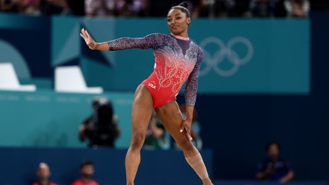 Симон Байлс помаха за последно на Париж с тоалет от 5000 кристала