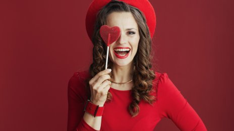 Свети Валентин 2023: 5 лесни прически