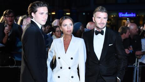 Братята на Бруклин Бекъм ще му кумуват на сватбата