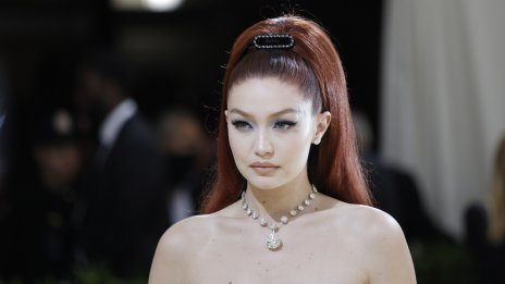 Аксесоари пролет/лято 2022 – кое е любимото колие на Джиджи Хадид?