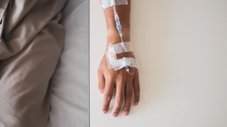 Азис призна, че се претоварва с участия