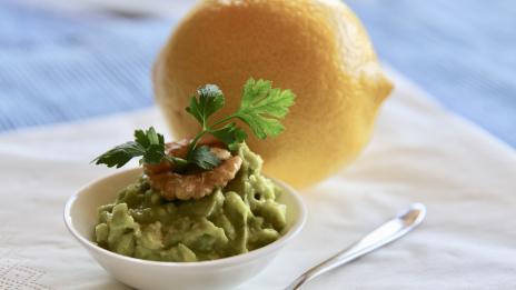 Авокадо вместо майонеза. Ще напълнеете ли?