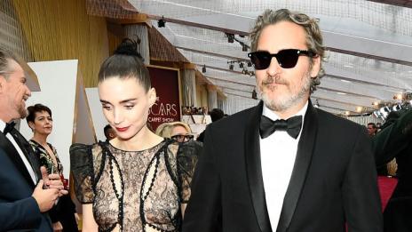 Хоакин Финикс и Руни Мара очакват дете