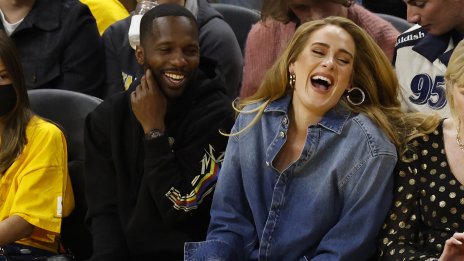 Адел готова да роди деца на гаджето си