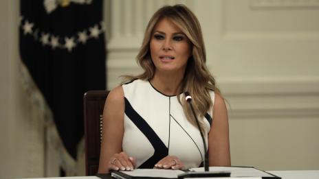 В гардероба на богатите: Най-скъпите тоалети на Мелания Тръмп