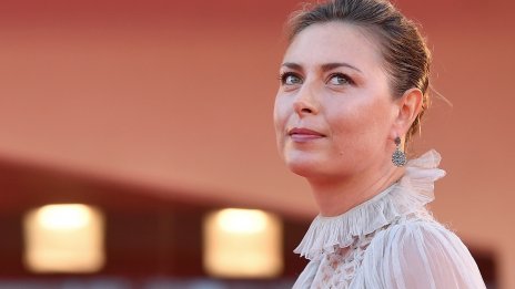 Есенна мода – Мария Шарапова с перфектния шлифер