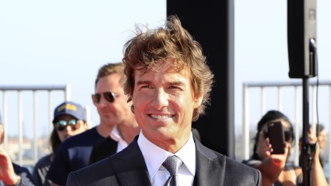 Том Круз свири на орган на концерт в Роял Албърт Хол