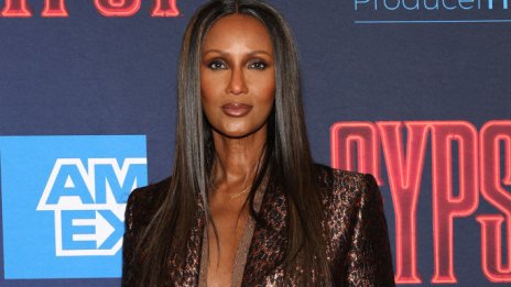 Иман позира по секси дънки месеци преди 70-ия си рожден ден