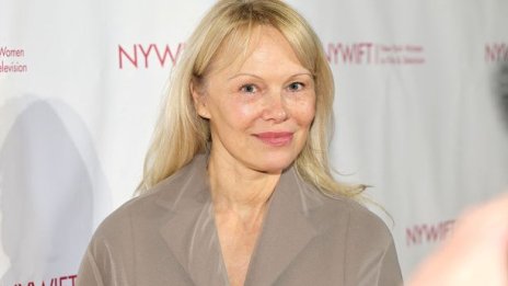 Памела Андерсън заяви, че има „вечен приятел“ в лицето на Лиъм Нийсън