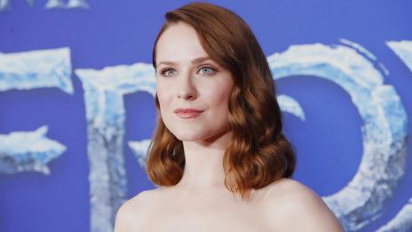 Евън Рейчъл Уд нарече Коби „изнасилвач“