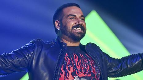 Азис се оплака от фенове