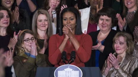 Мишел Обама пусна лимитирани обеци с важно послание