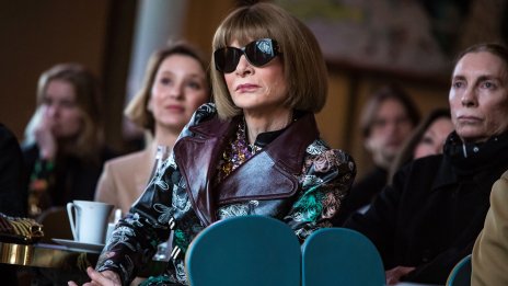 „The boss wears Prada... the workers get nada*“: Бунт срещу Ана Уинтур