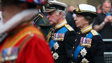 За коронацията: Принцеса Ан с роля по традиция от XV век