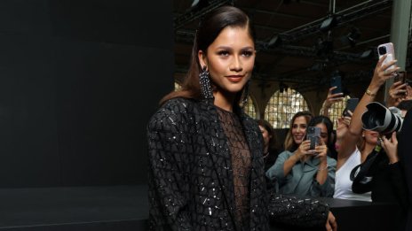 Зендая, Париж те очакваше!