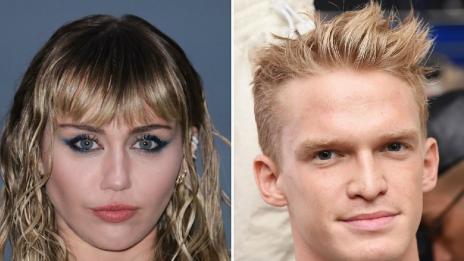Майли Сайръс отново не е сама, залюби Коуди Симпсън