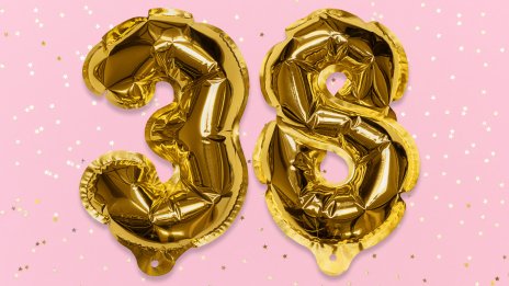 Астролози дават щастлив живот на Кобилкина след като стане на 38