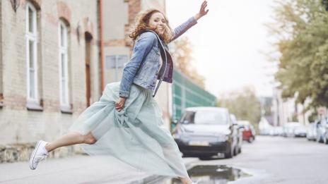 Пролетна мода – 5 стилни комбинации с пола