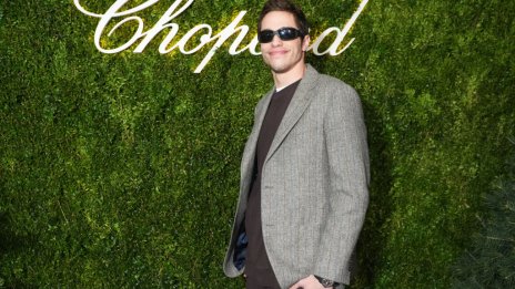 Няма Ким, няма Емили: Пийт Дейвидсън излиза с екранното си гадже Чейс Суи Уондърс