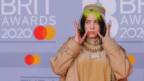 Били Айлиш: Обличам се като момче, защото се чувствам нежелана