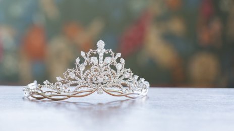 Смелост пред целия свят – участничка в „Мис САЩ“, страдаща от алопеция, свали перуката си