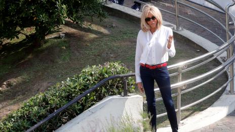 Модни критики към Брижит Макрон