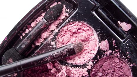 Как да оправим счупен грим?