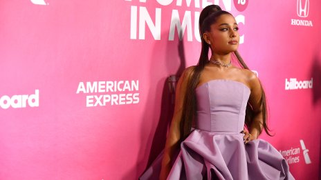 Нови прически – Ариана Гранде се завърна към корените си