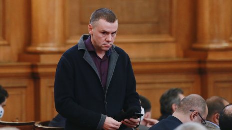Ицо Хазарта показа порасналата Юлия