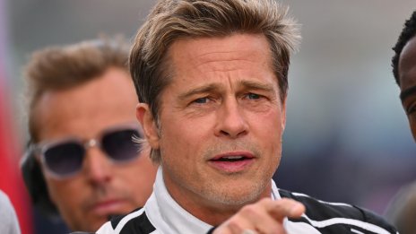 Брад Пит иска да има деца с приятелката си Инес де Рамон