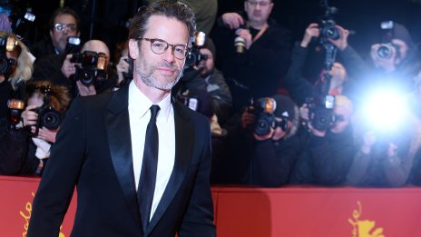 Гай Пиърс се научил да плаче, след като станал баща