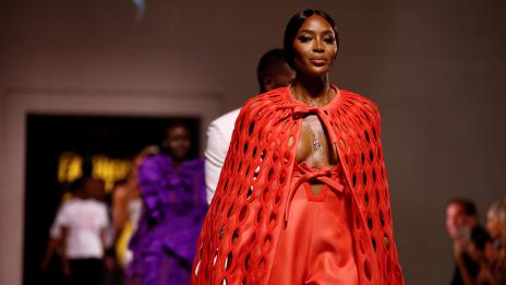 Наоми Кембъл отново с мъж до себе си, крие го