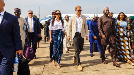 Меган Маркъл в Нигерия - с колието на принцеса Даяна и стара рокля