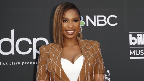 Дженифър Хъдсън дари 2000 раници с училищни пособия на деца в Чикаго