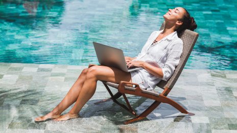 Лятна жега - четири прохладни тоалета за офиса