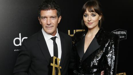 Дакота Джонсън: Антонио Бандерас промени семейството ми