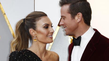 Елизабет Чембърс откровено коментира поведението на Арми Хамър