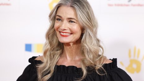 Неувяхващата красота на Паулина Порижкова – на корицата на Vogue