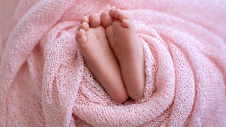 Тони Стораро празнува за първата си внучка