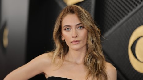 Дъщерята на Майкъл Джексън, Парис, обляна в сълзи 16 години след смъртта на Краля на попа