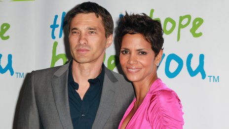 Оливие Мартинес притесни феновете с визията си на фона на съдебната битка с Хали Бери